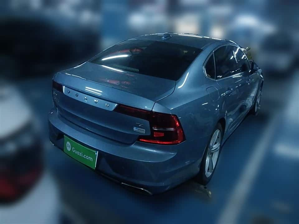 Volvo S90
