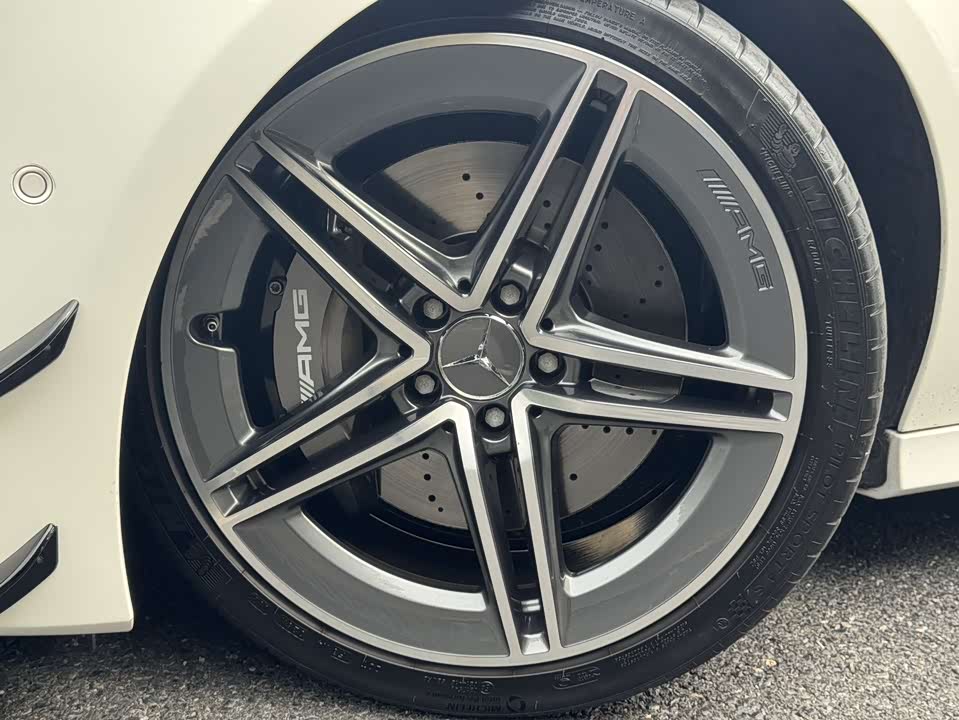 Mercedes-Benz CLA AMG