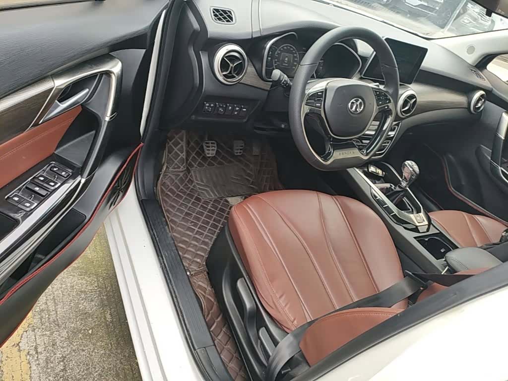 BAIC D50, 2018 16