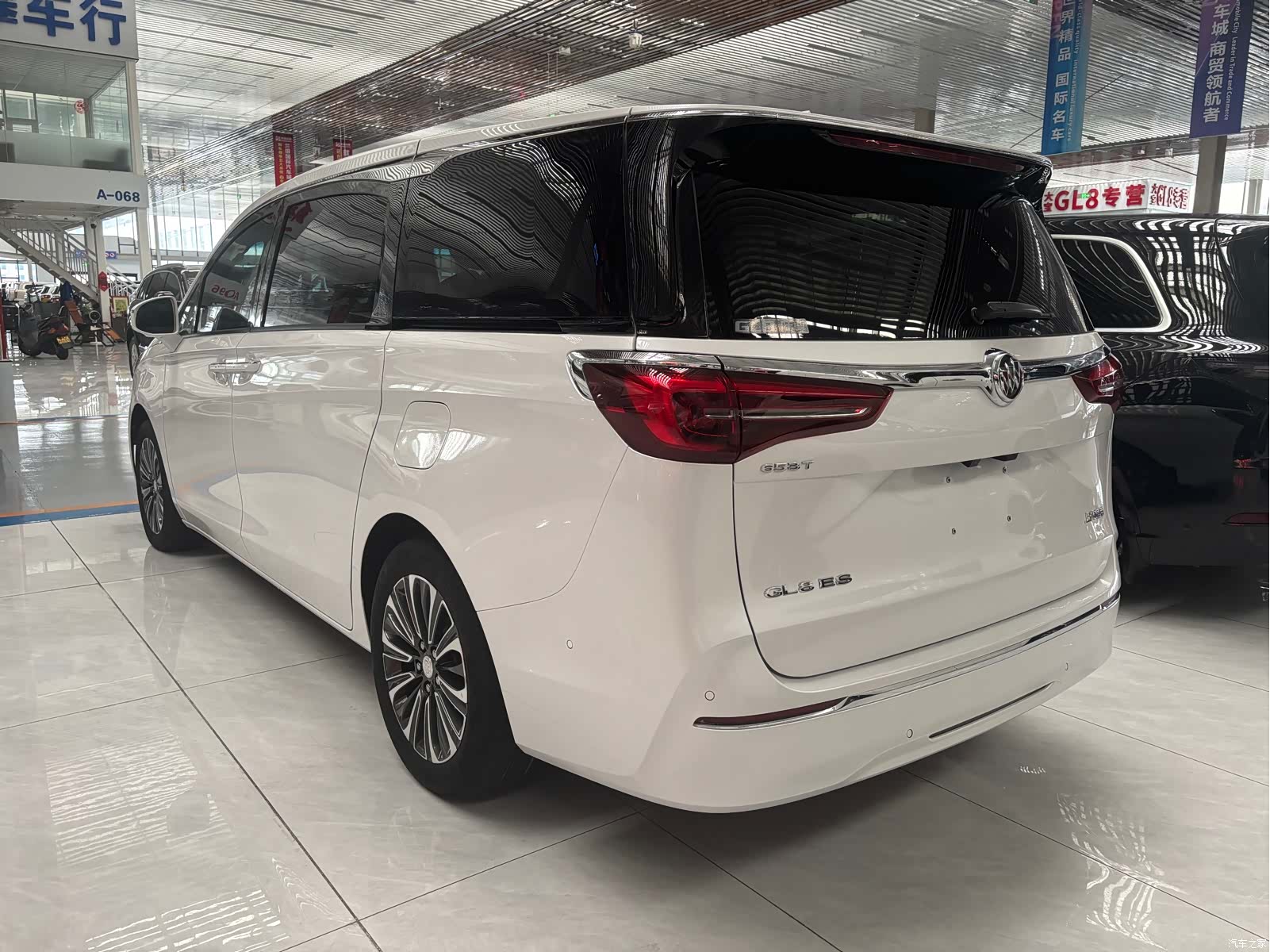 Buick GL8, 2021 10