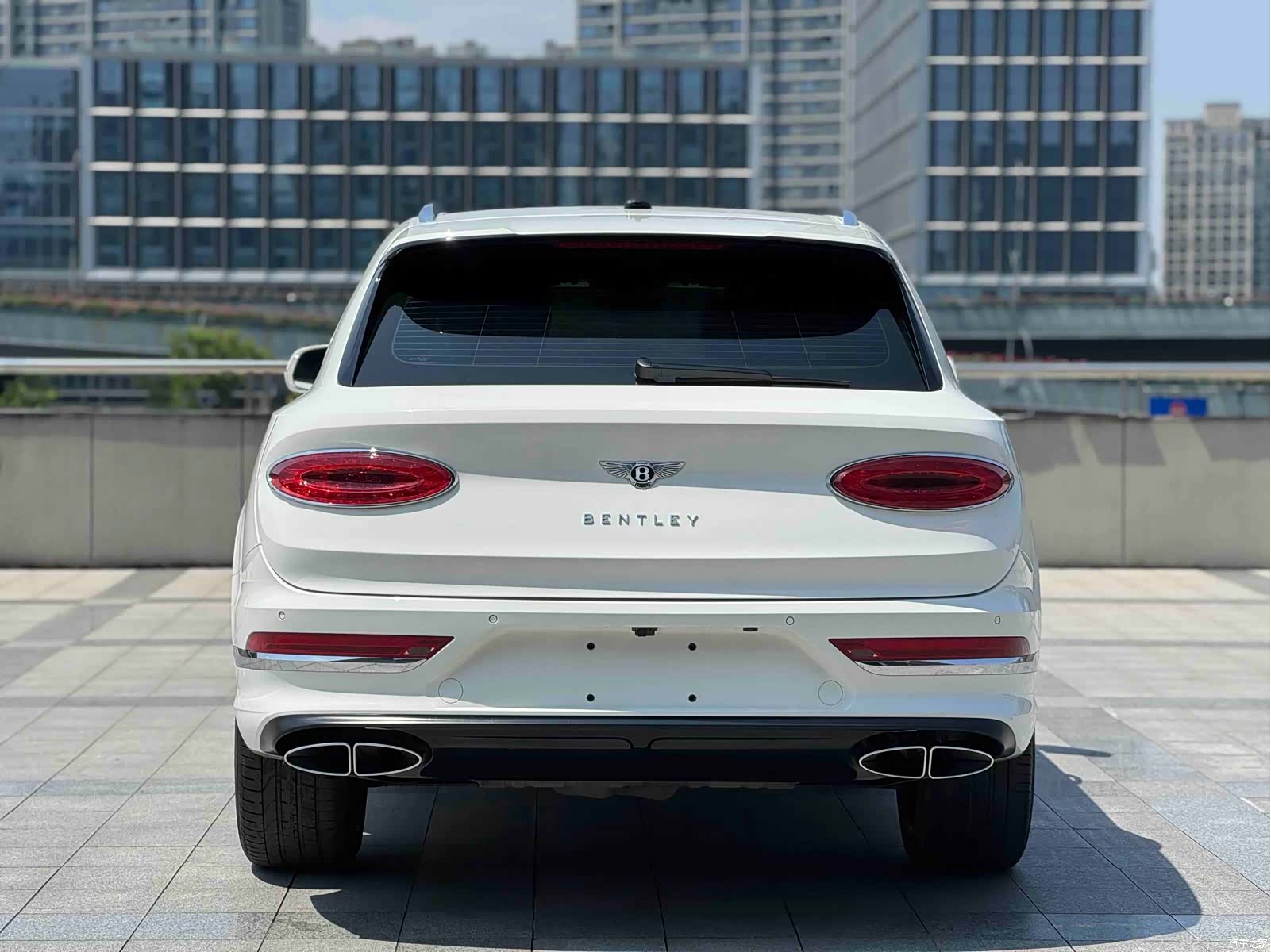 Bentley Bentayga, 2022 4
