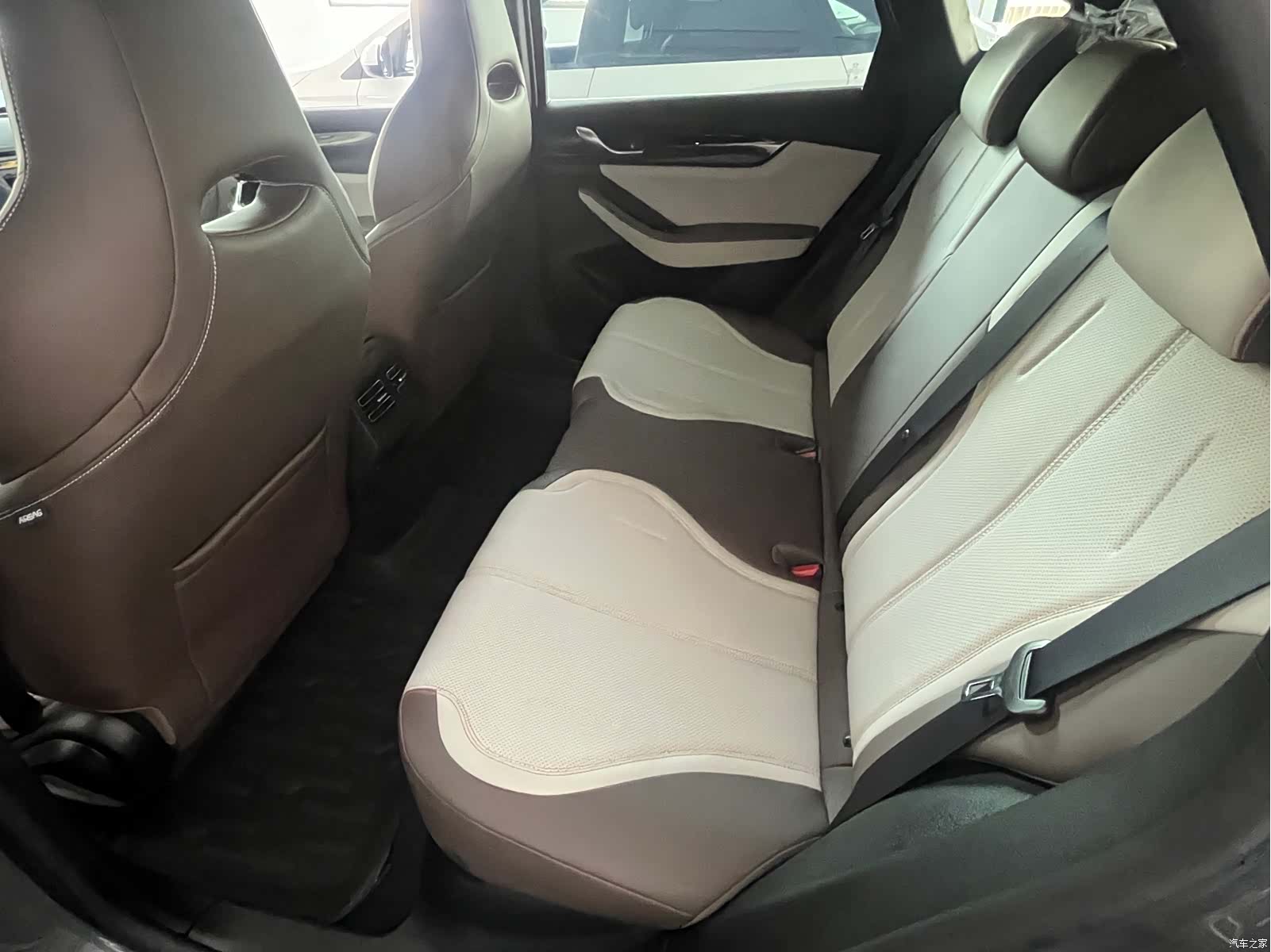 BYD Qin, 2024 10