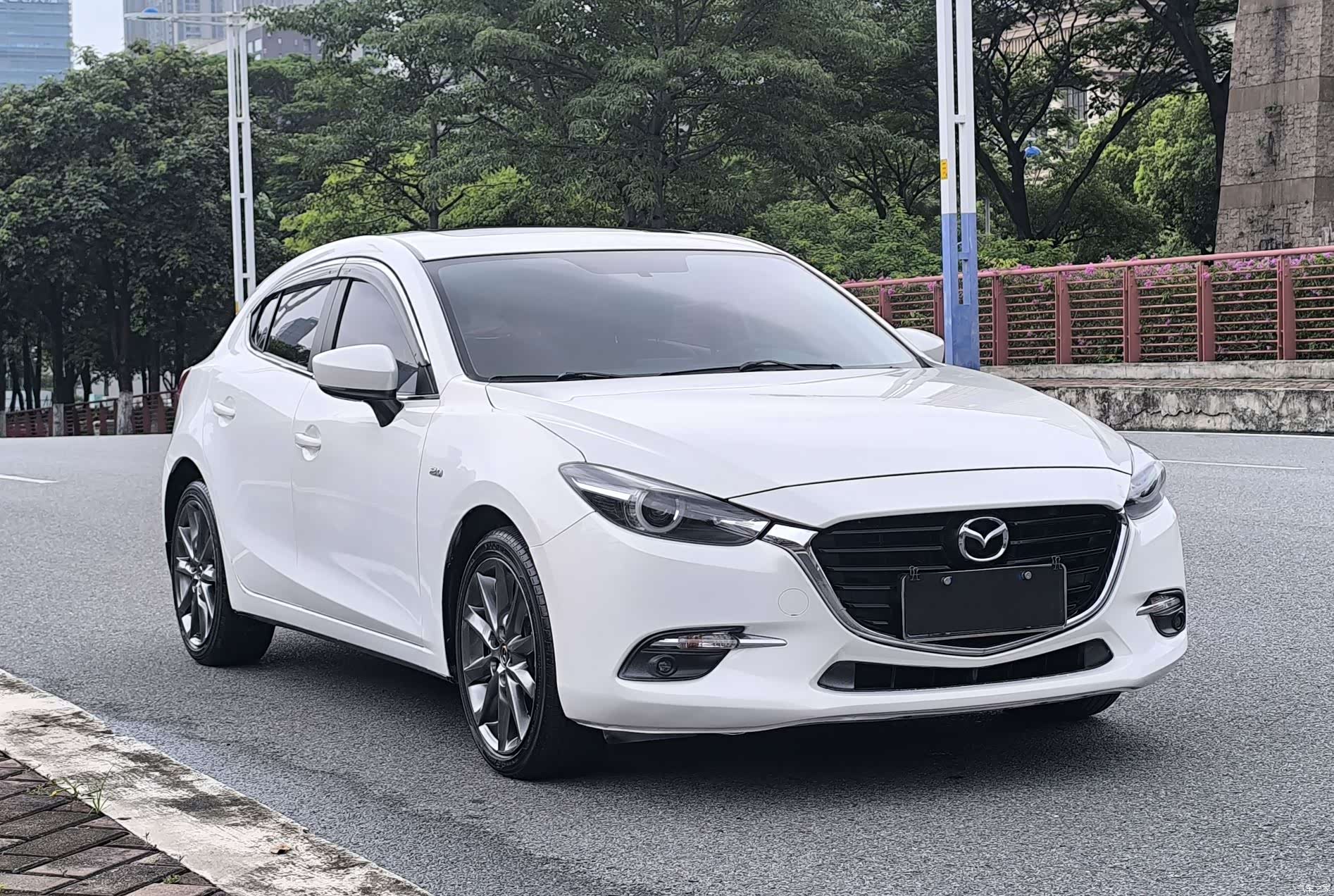 Mazda Mazda3, 2018 3
