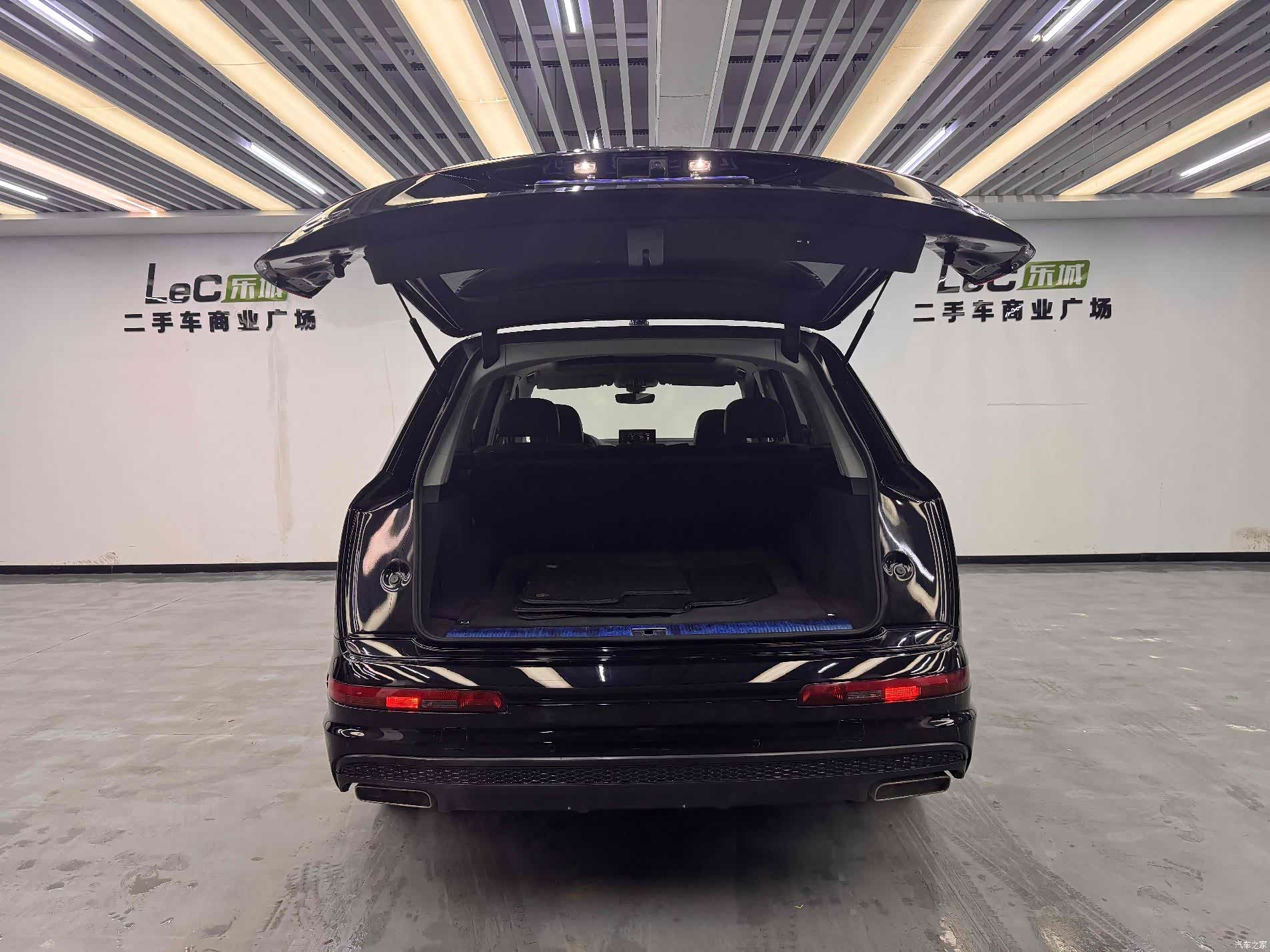 Audi Q7, 2019 8