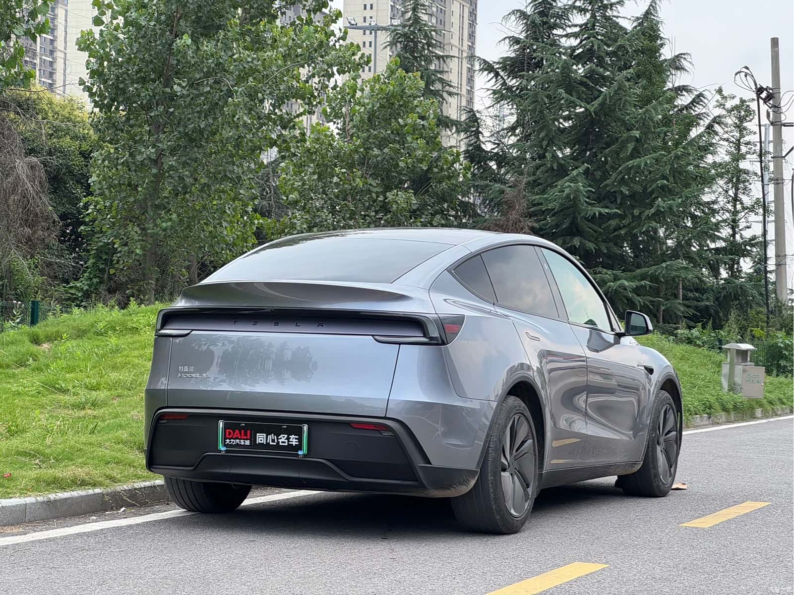 Tesla Model Y, 2025 17