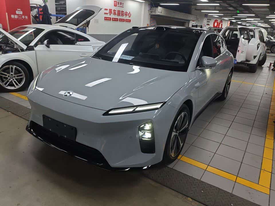 NIO ET5