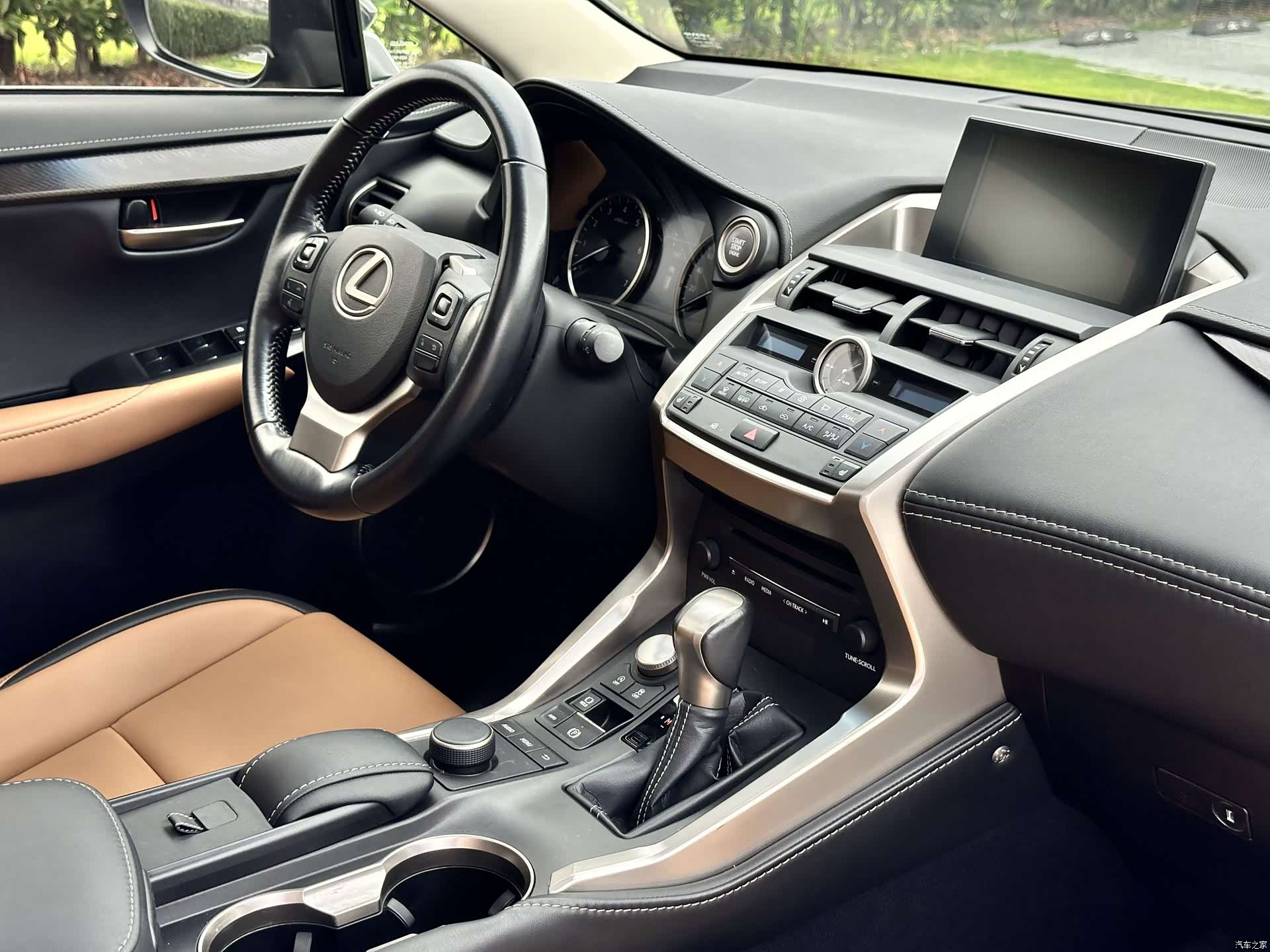 Lexus NX, 2017 15