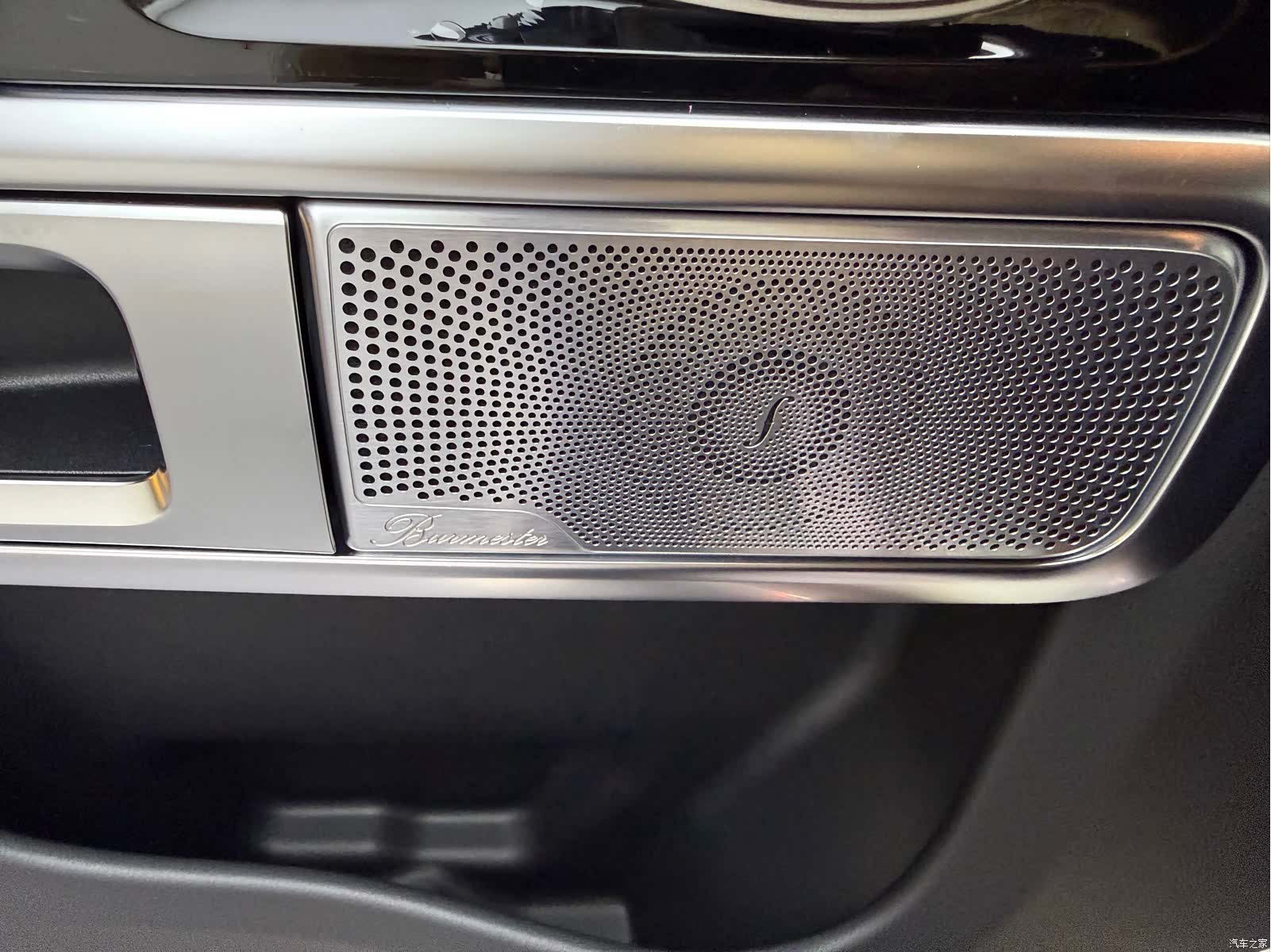 Mercedes-Benz G-Class, 2026 14