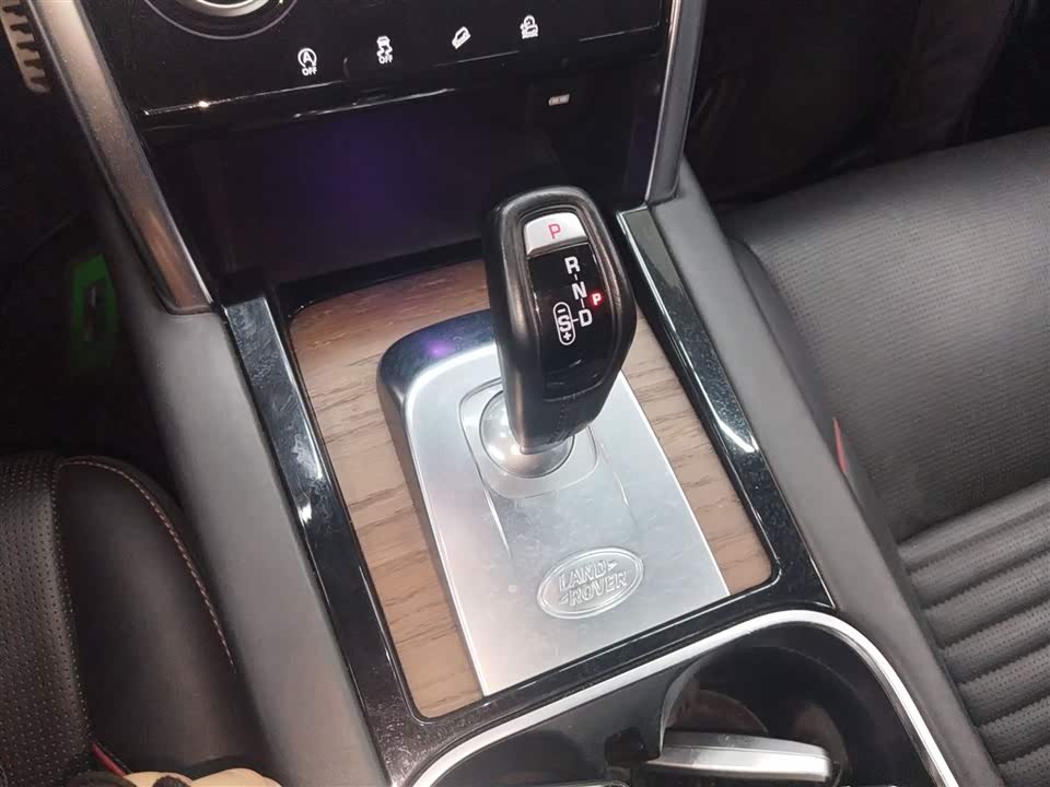 Land Rover Discover sports