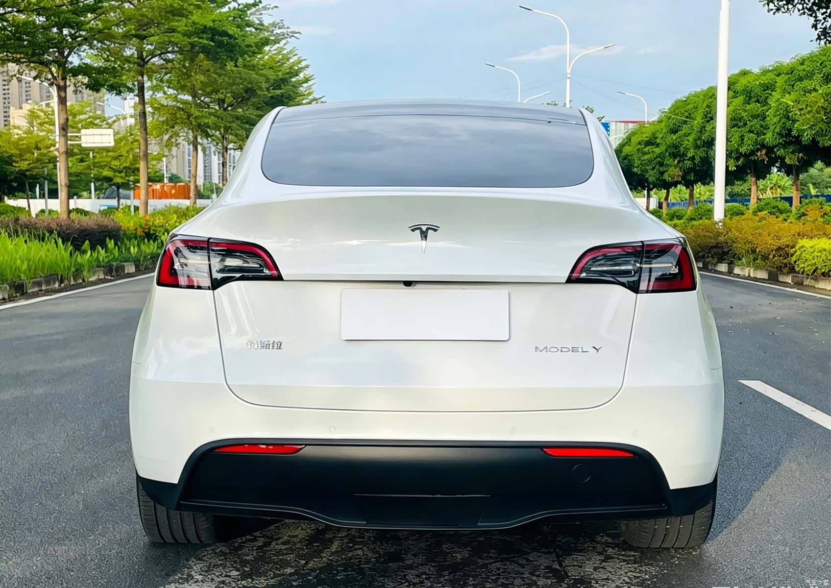 Tesla Model Y, 2023 6