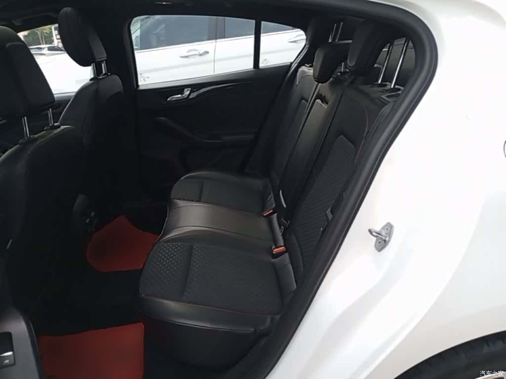 Ford Focus, 2019 17