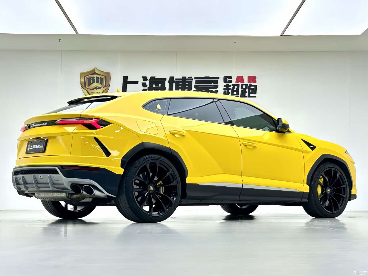 Lamborghini Urus, 2019 3