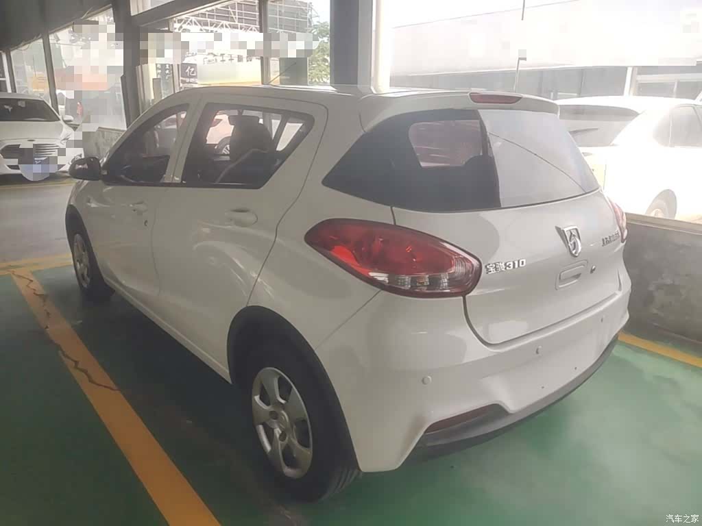 Wuling 310, 2017 все фото