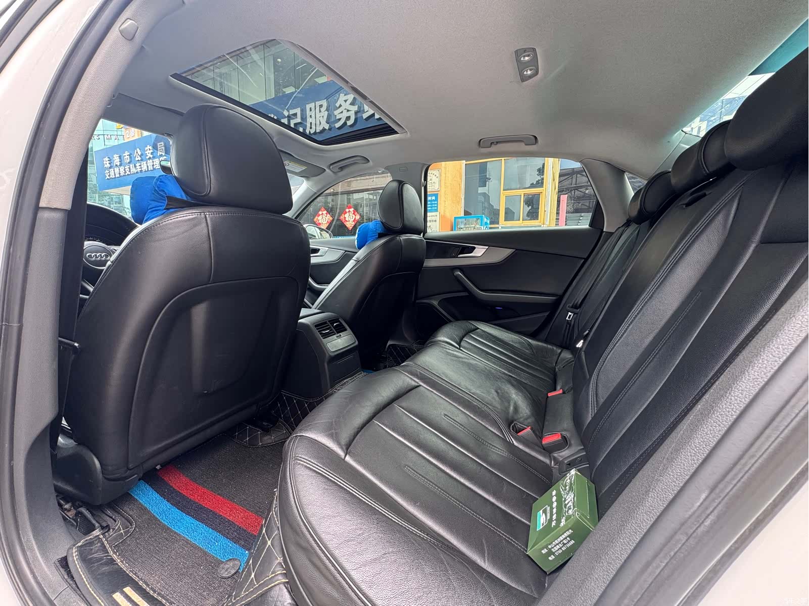 Audi A4L, 2019 все фото
