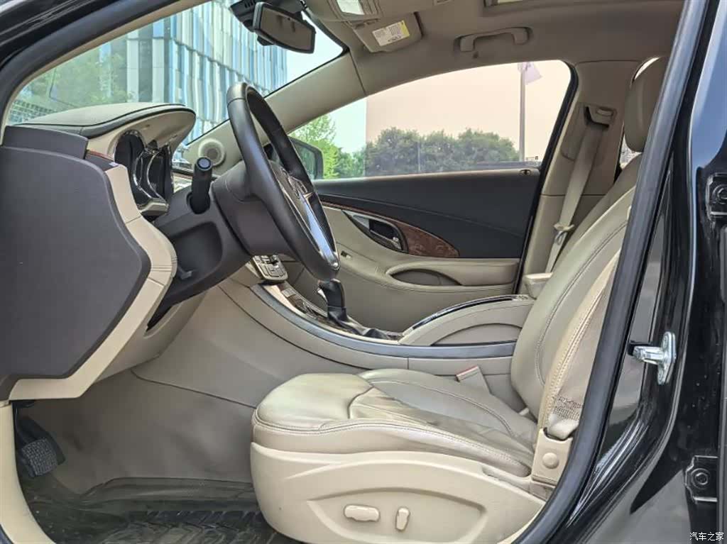 Buick LaCrosse, 2009 3