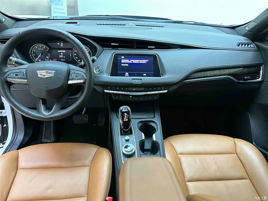 Cadillac XT4, 2022 8