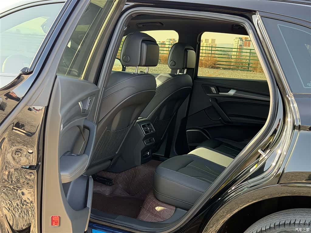Audi Q5L, 2024 8