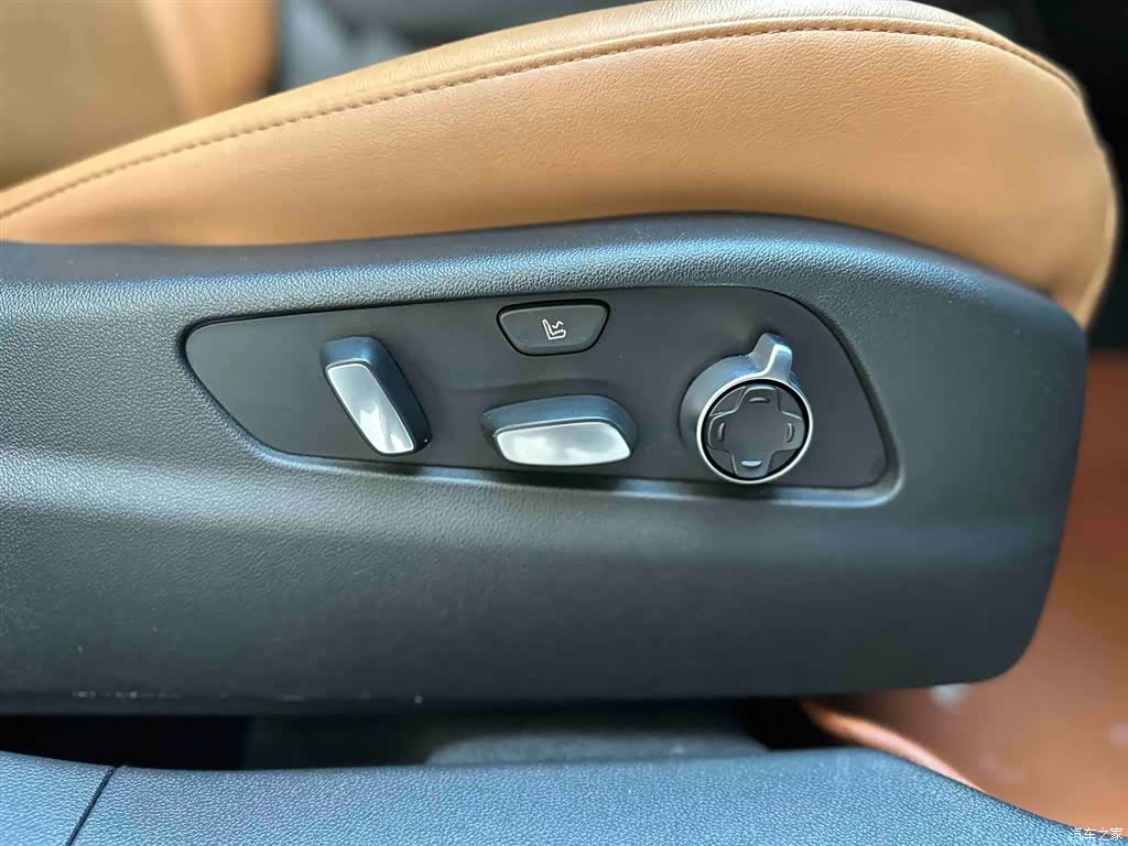 Cadillac XT4, 2022 9