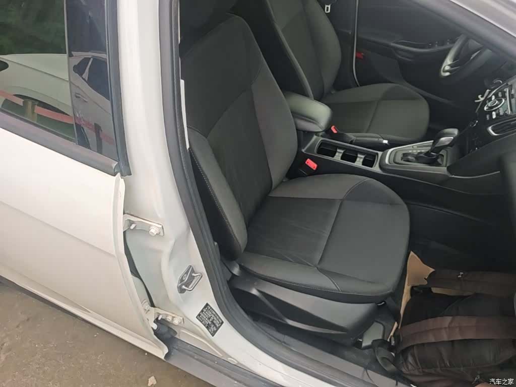 Ford Focus, 2018 25