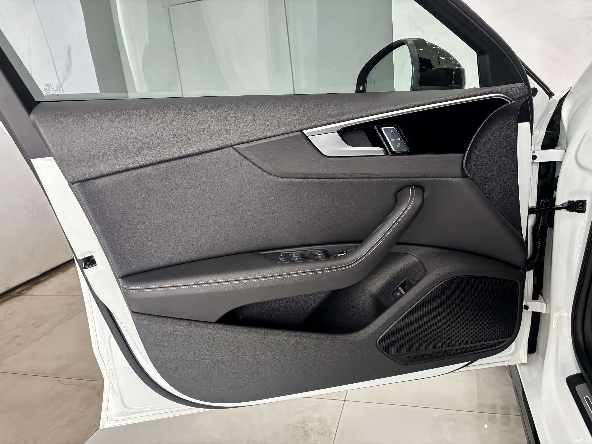Audi A4L, 2024 11
