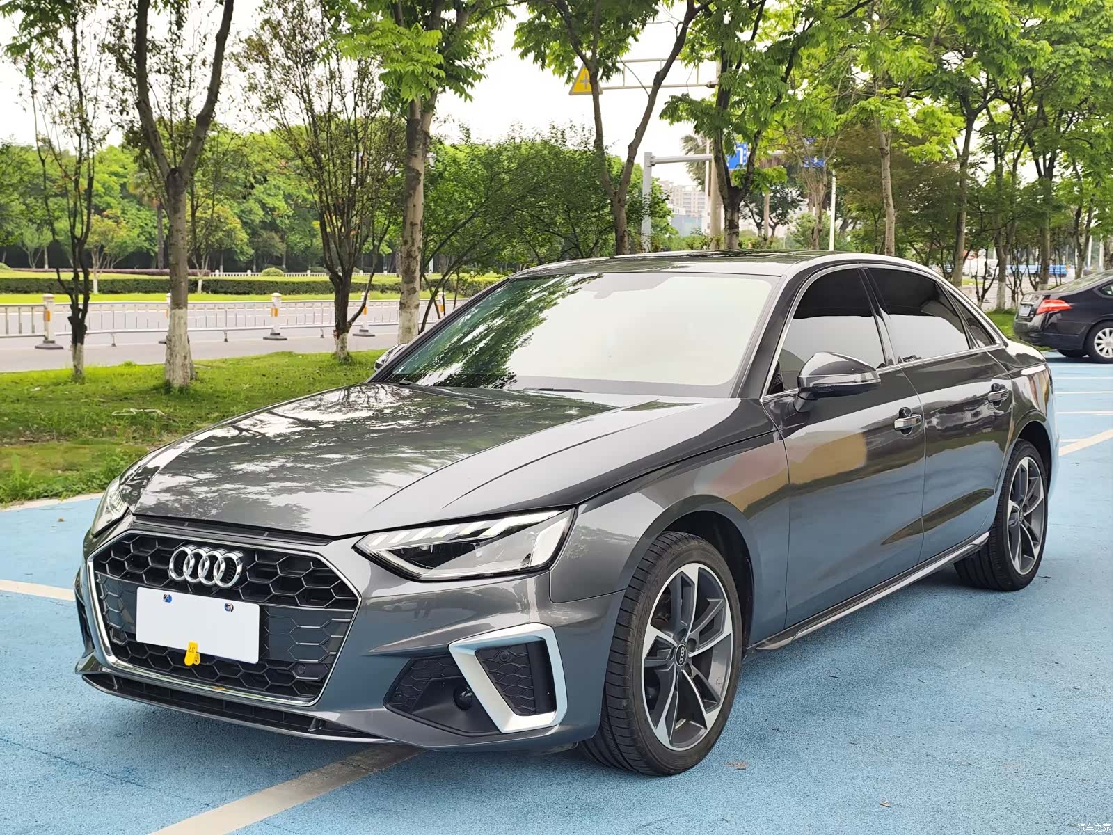 Audi A4L, 2023 1