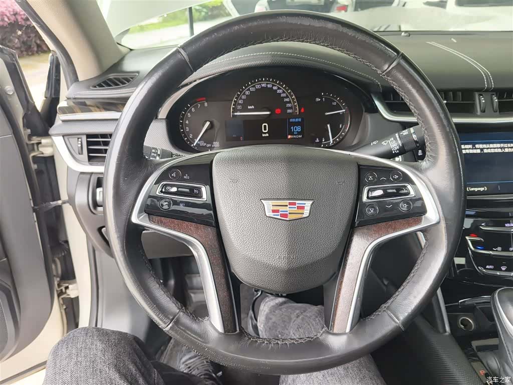 Cadillac XTS, 2018 11