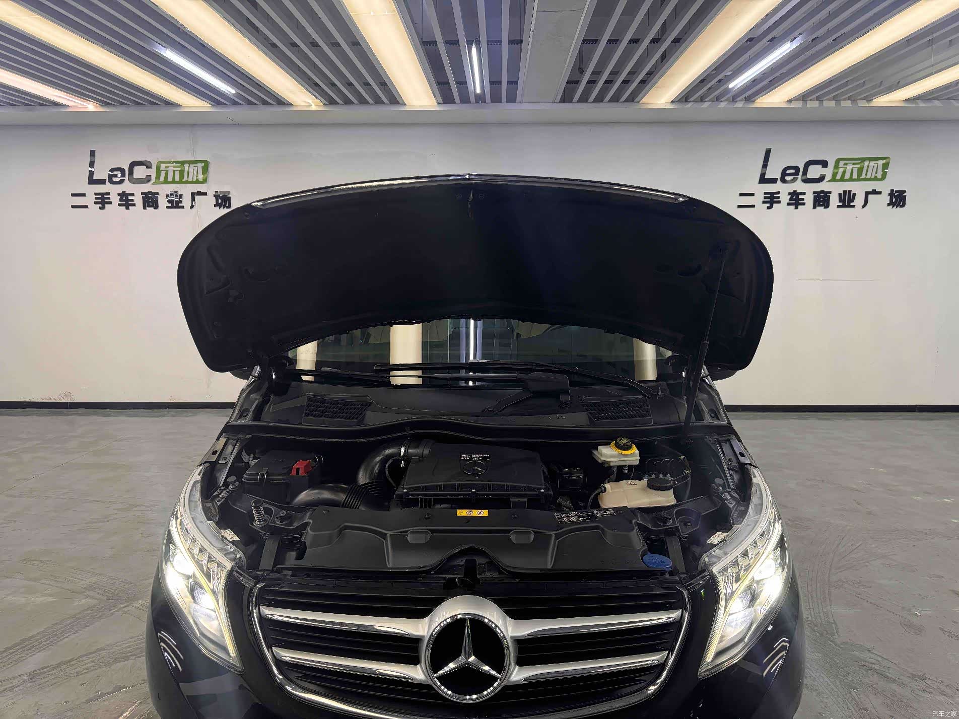 Mercedes-Benz V-Class, 2020 9