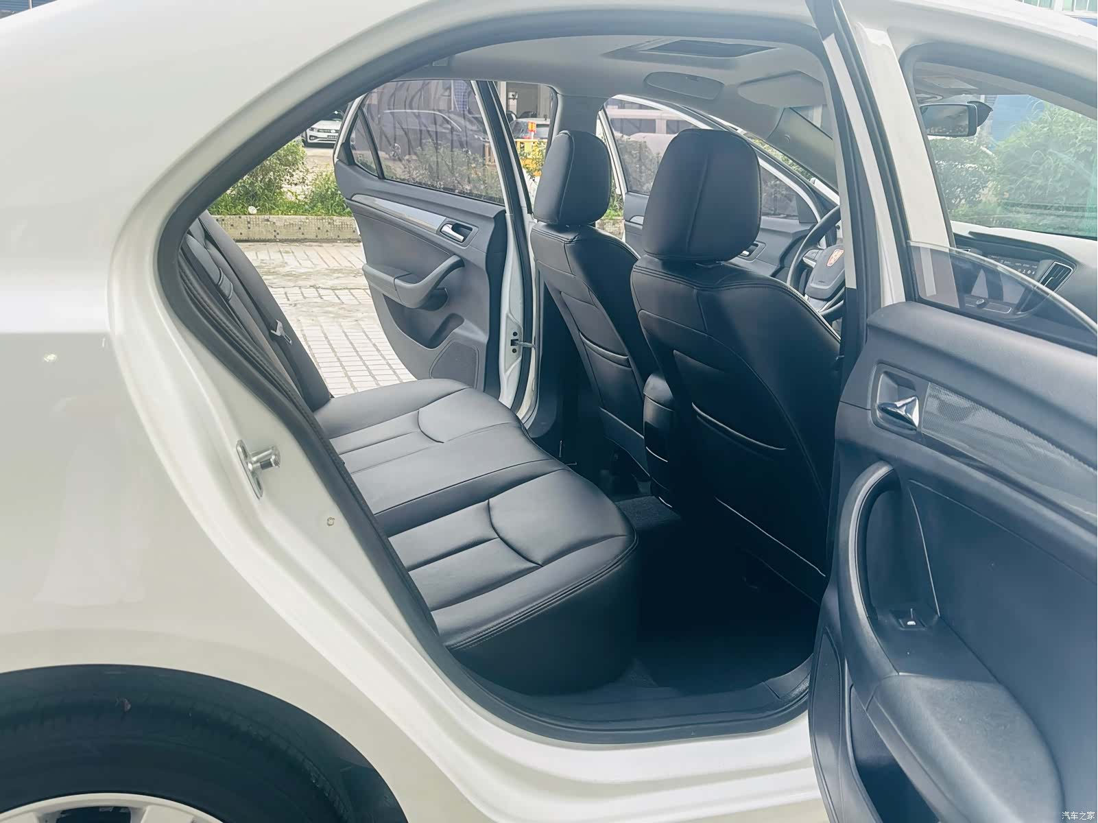 Roewe 360, 2016 3