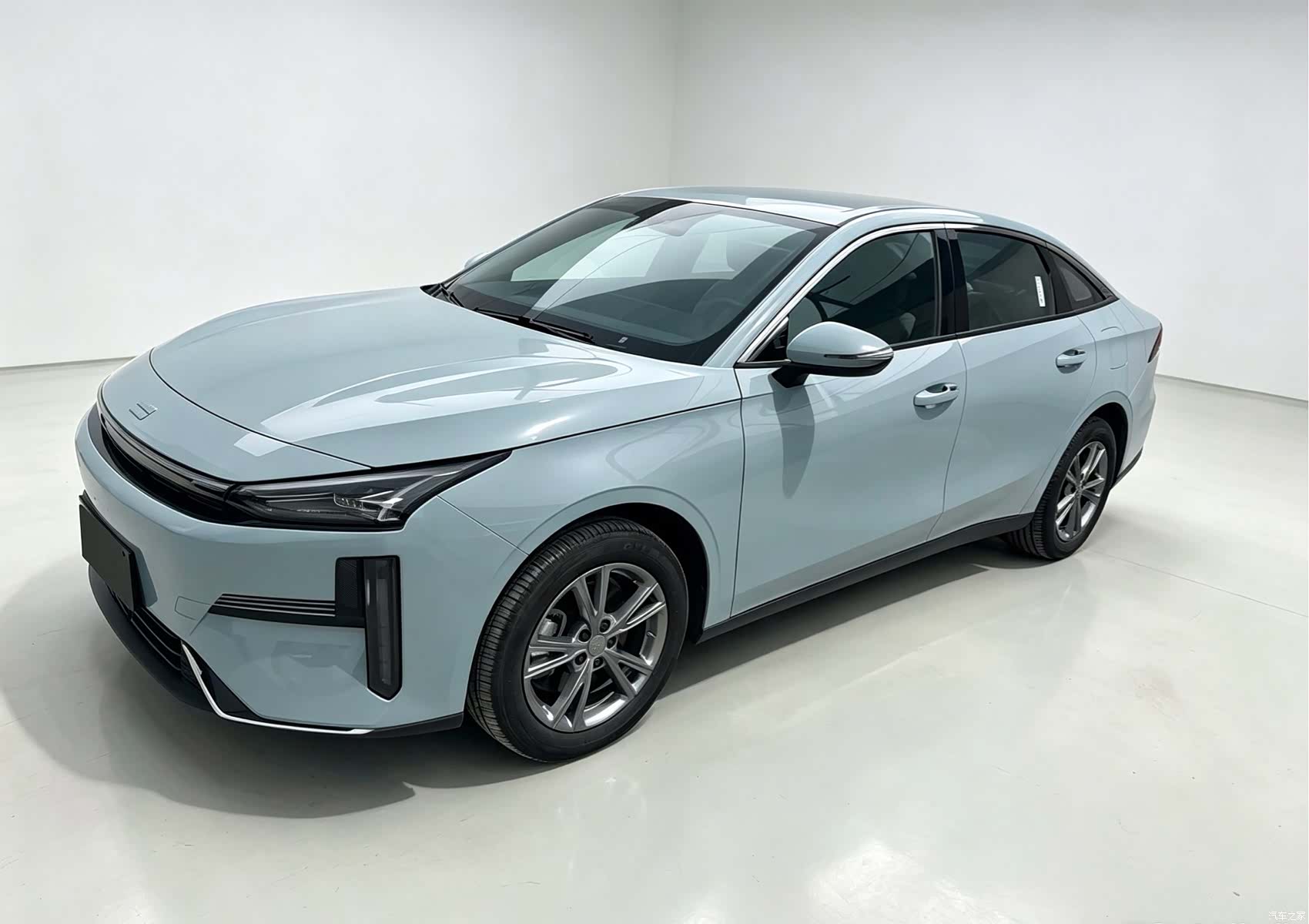 Geely Galaxy L6, 2025 1