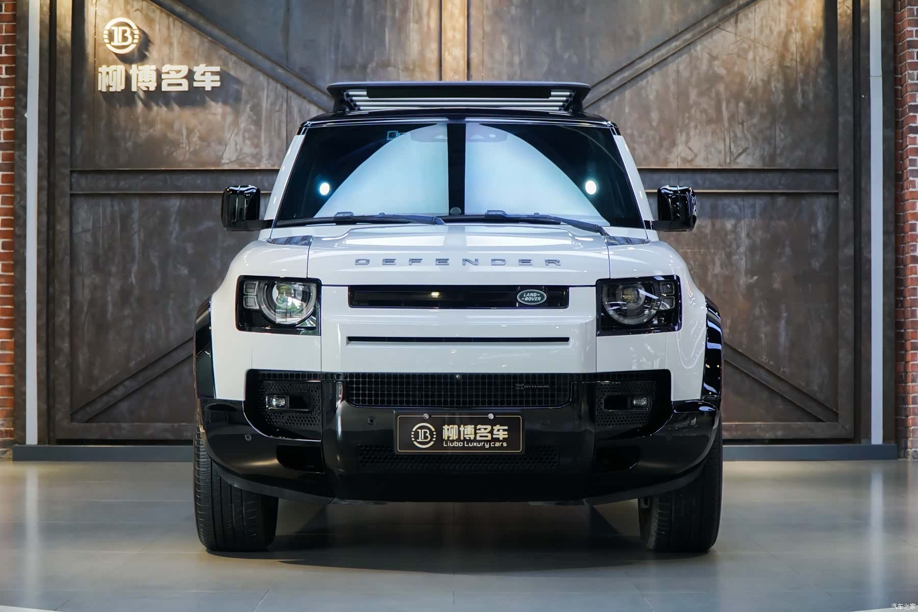 Land Rover Defender, 2023 2