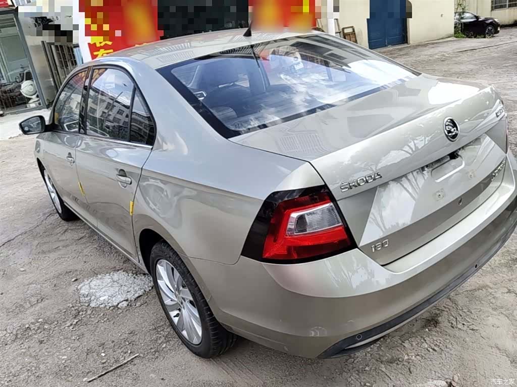 Skoda Rapid, 2017 все фото