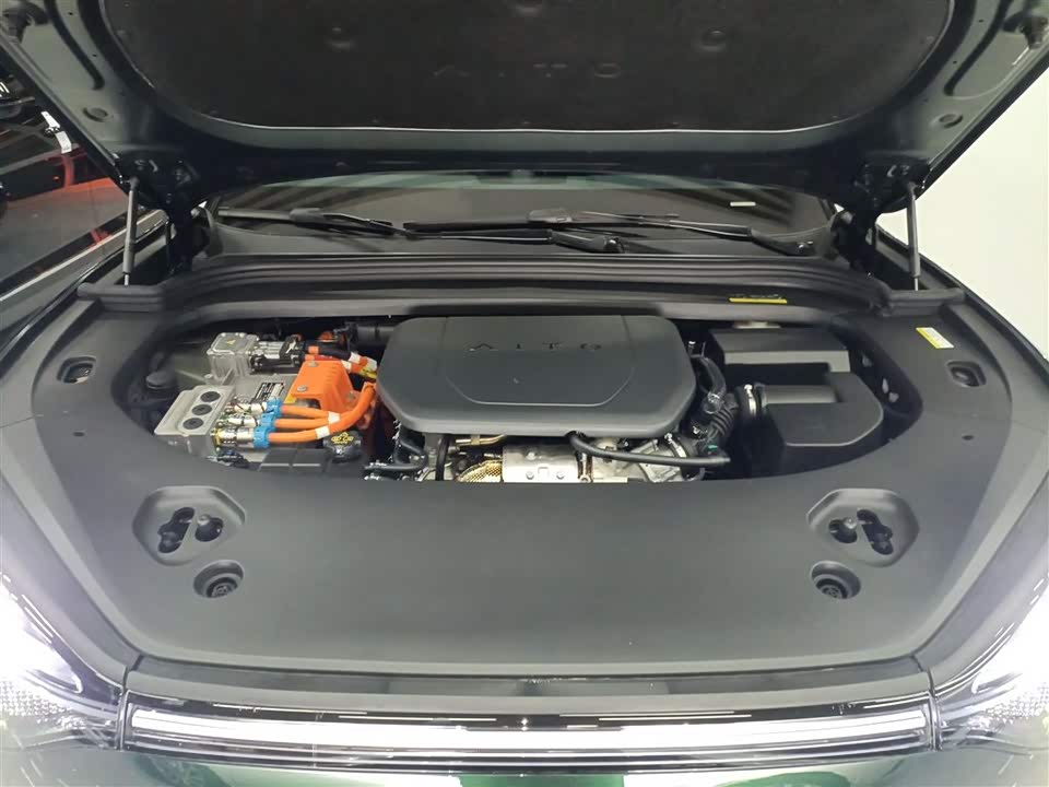 AITO Ask the world M9