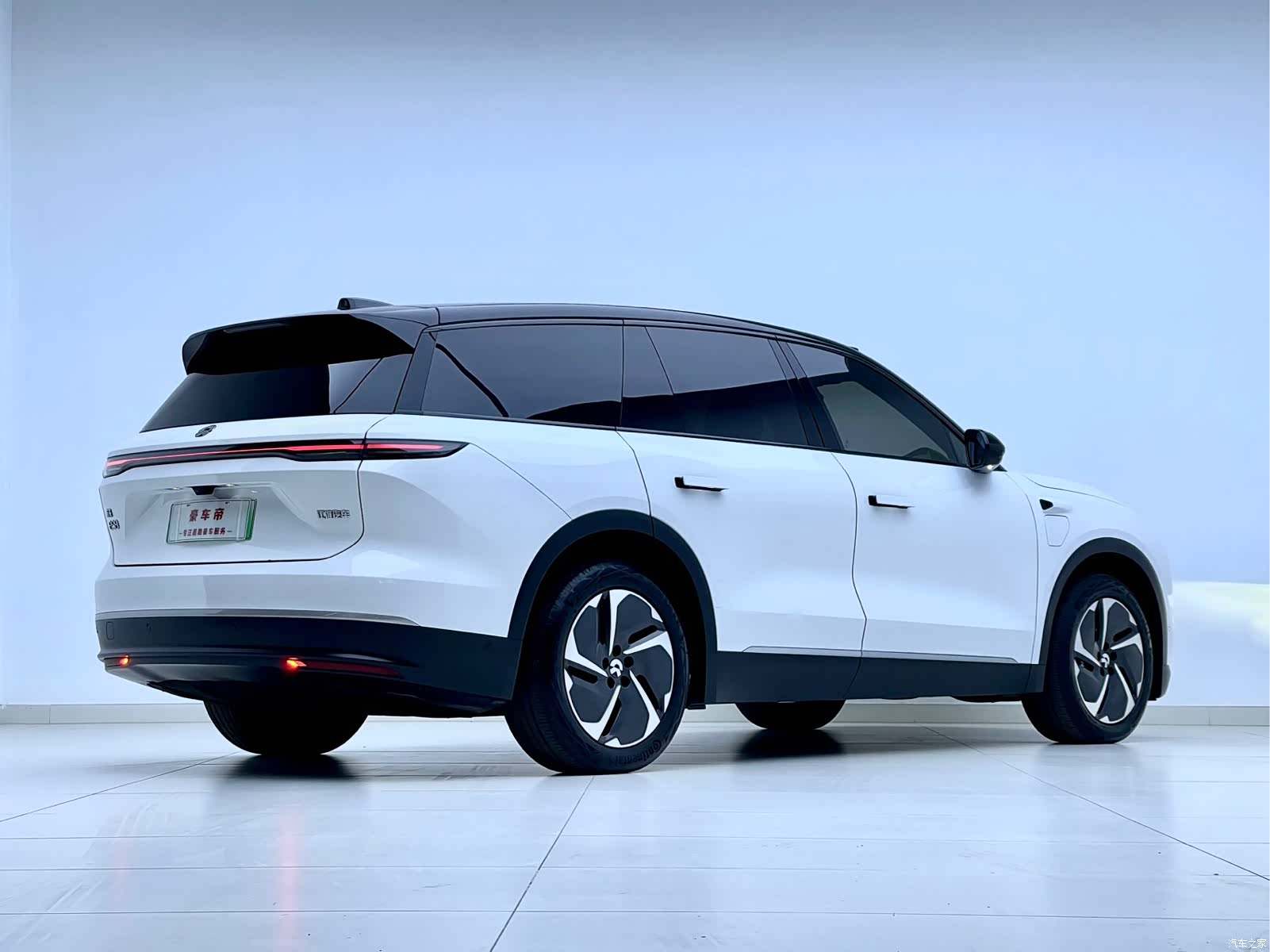 NIO ES8, 2023 13