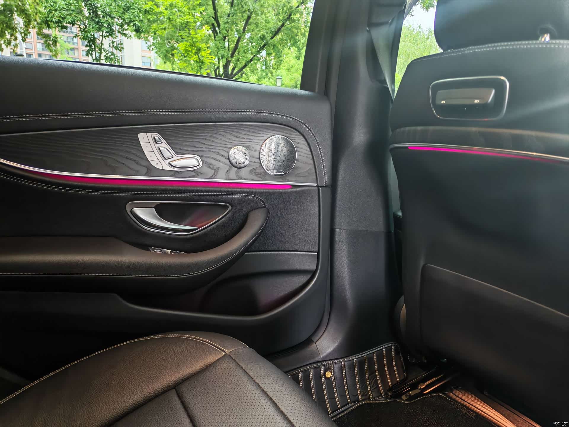 Mercedes-Benz E-Class, 2019 17