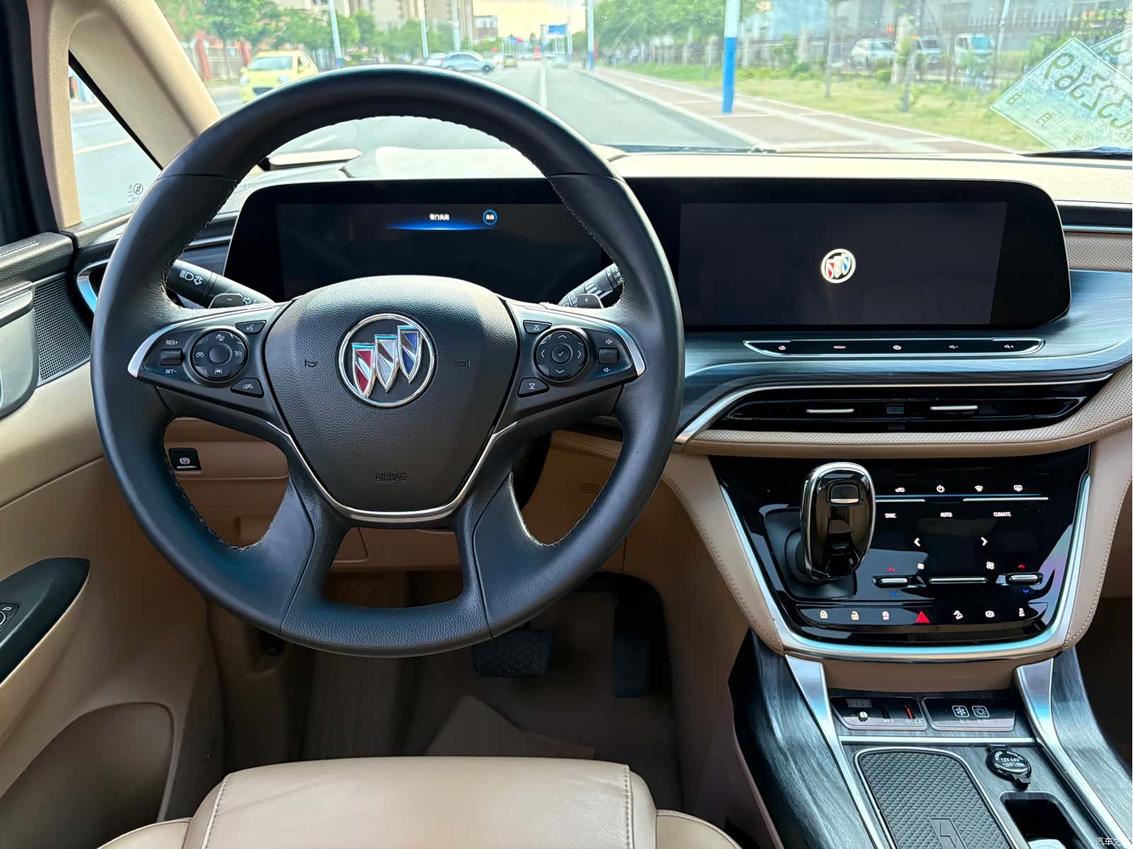 Buick GL8, 2020 10