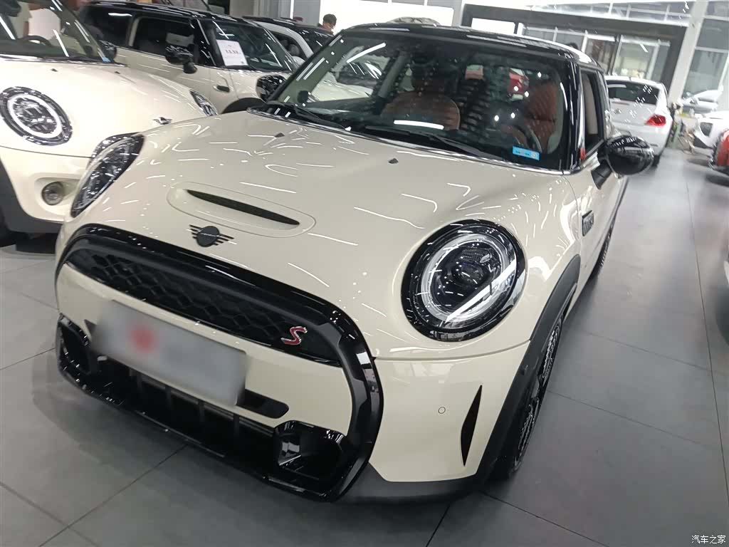 Mini Cooper, 2023 2