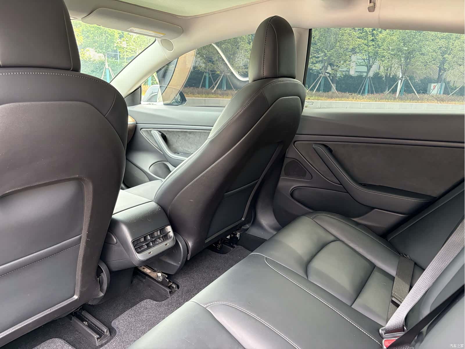 Tesla Model 3, 2019 все фото