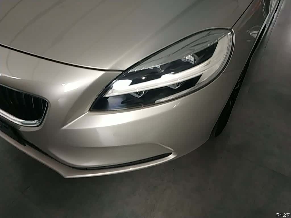 Volvo V40, 2018 24