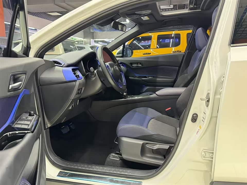 Toyota C-HR Toyota C-HR