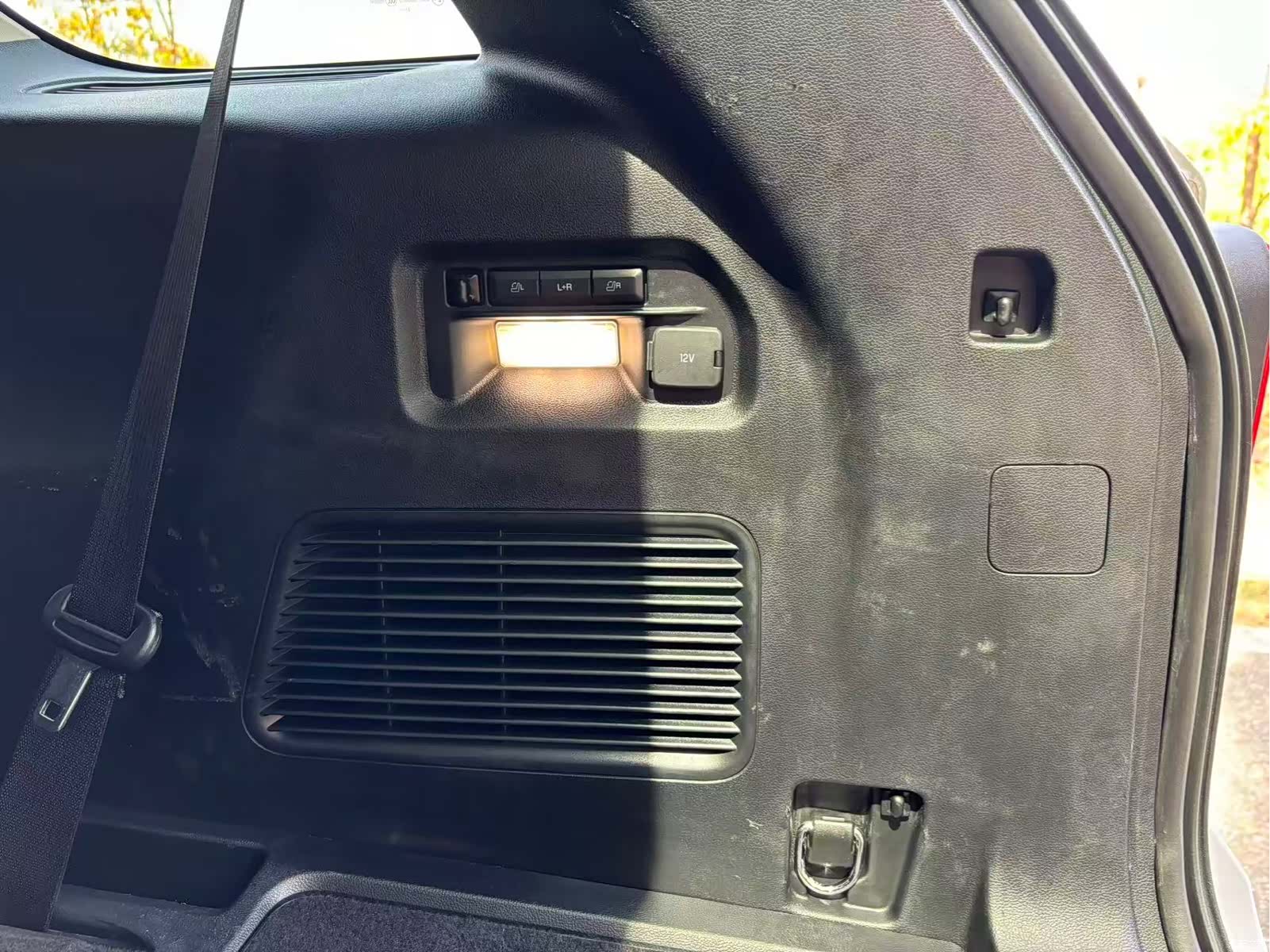 Ford Explorer, 2022 29