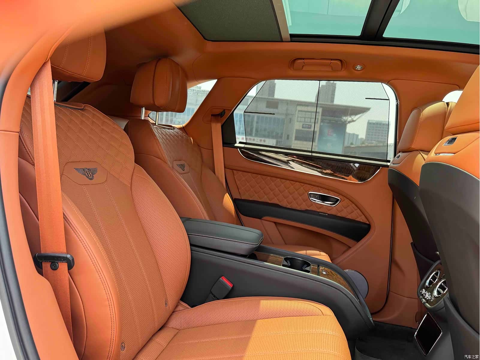Bentley Bentayga, 2022 17