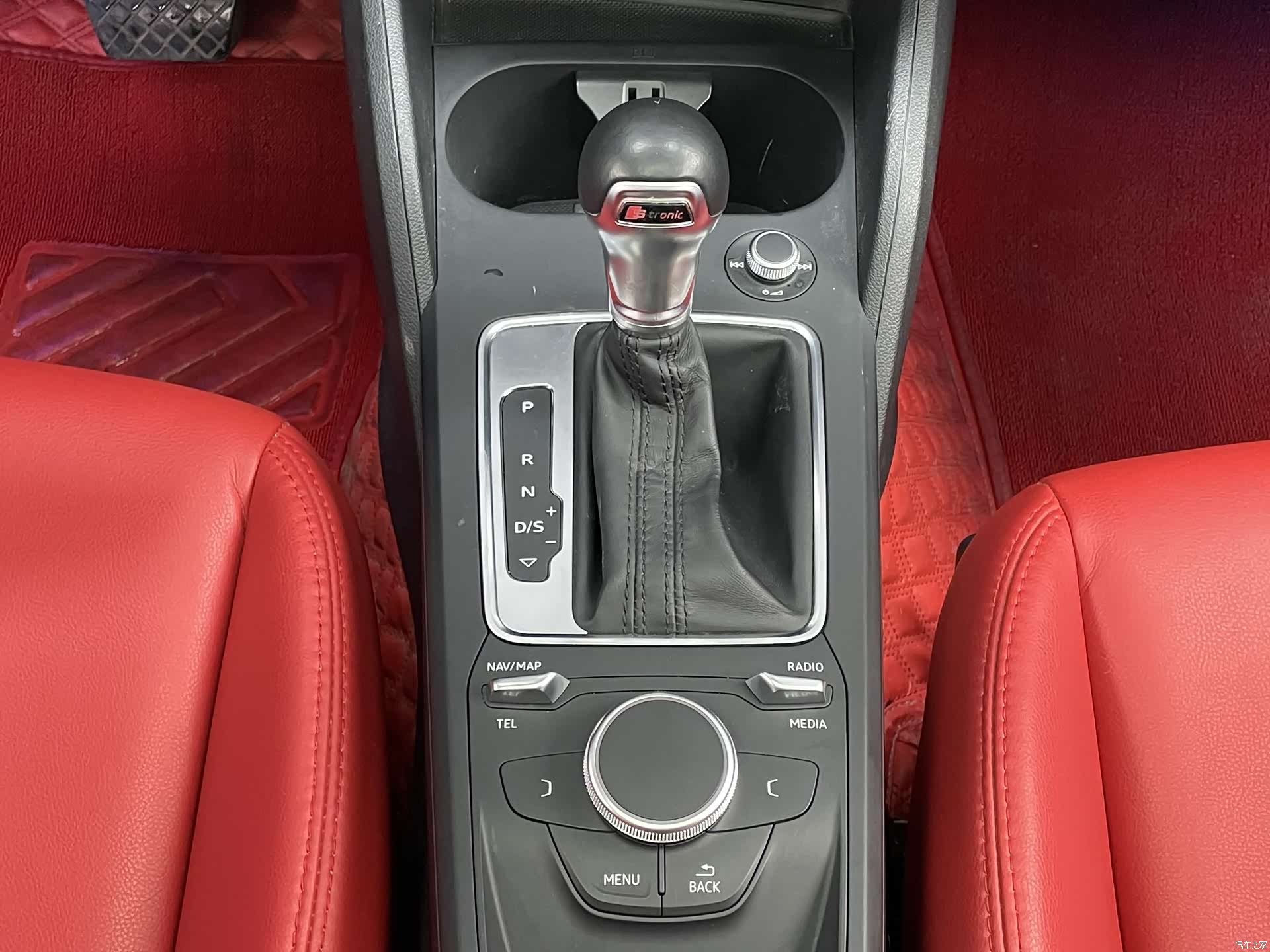 Audi Q2L, 2021 10