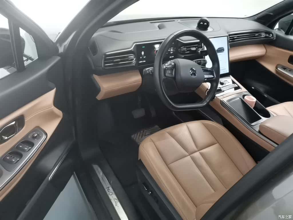NIO ES8, 2021 16