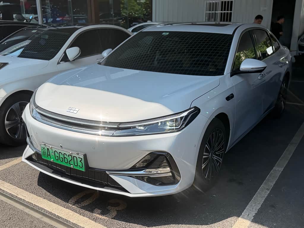 Geely Galaxy A7 EM