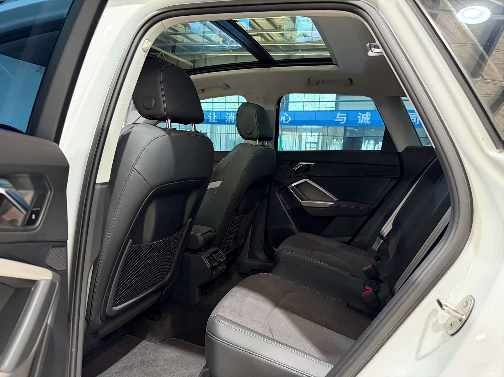 Audi Q3, 2023 8