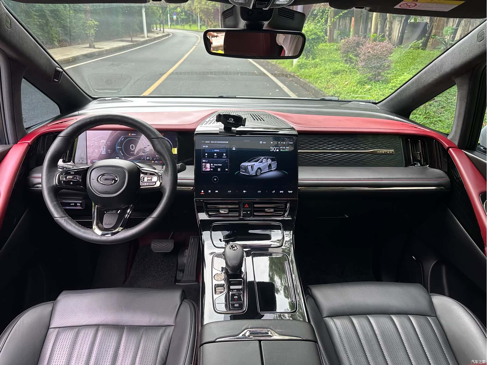 Trumpchi M8, 2023 10