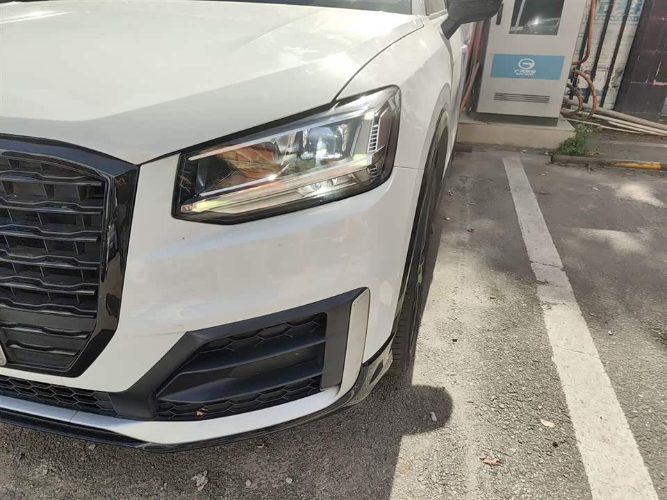 Audi Q2L