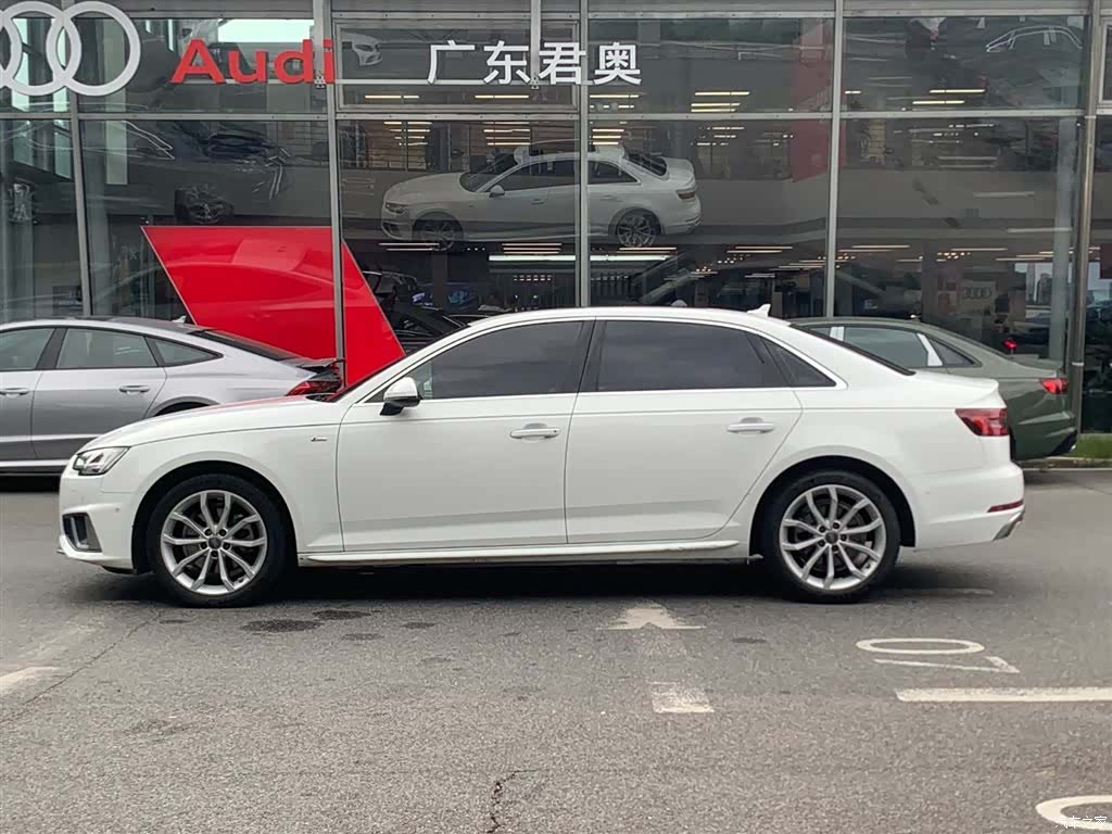 Audi A4L, 2020 3