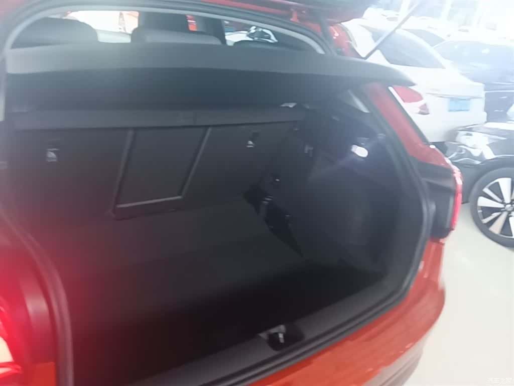 Audi Q2L, 2020 19