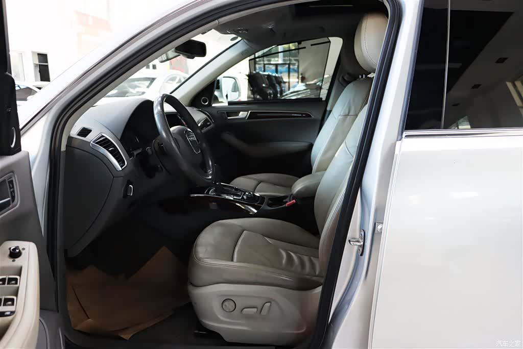 Audi Q5, 2010 12